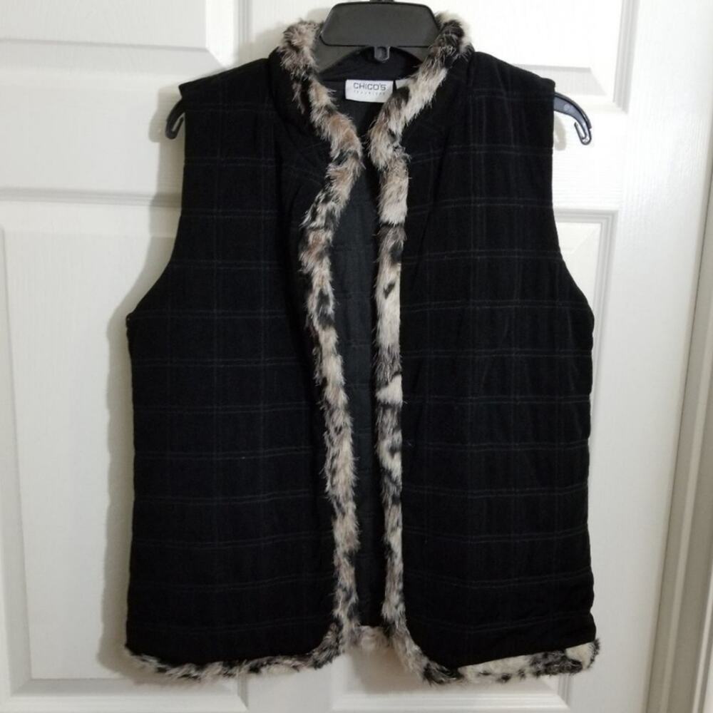 CHICO'S travelers quilted‎ fur trimmed vest size 1 medium